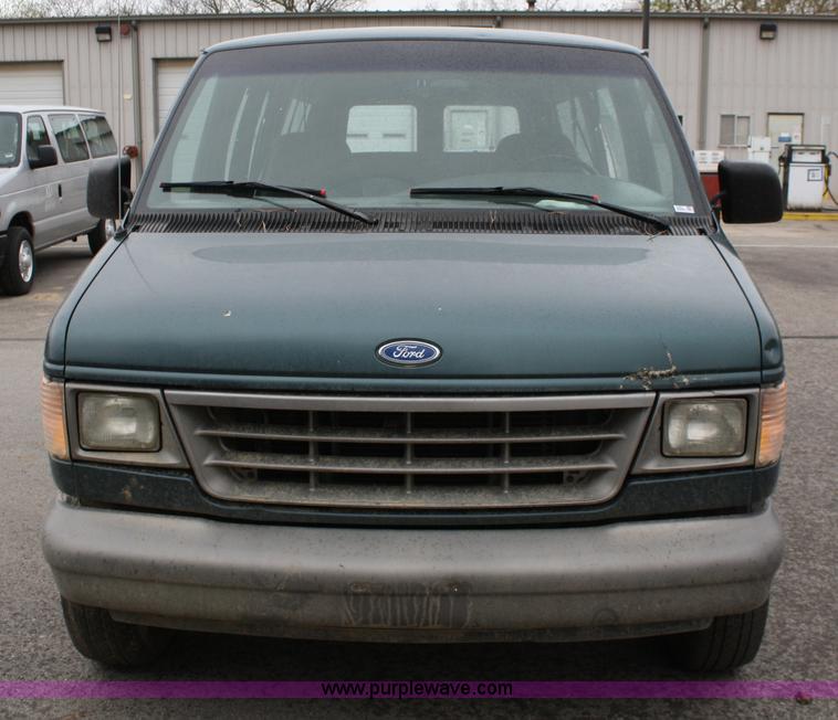 image for item 5101 1996 Ford Club Wagon E150 van