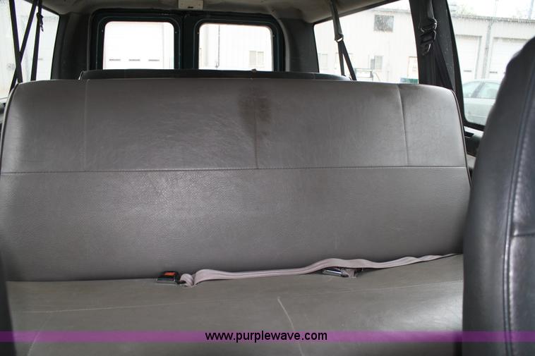 image for item 5101 1996 Ford Club Wagon E150 van