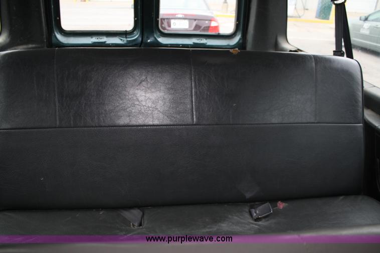 image for item 5101 1996 Ford Club Wagon E150 van