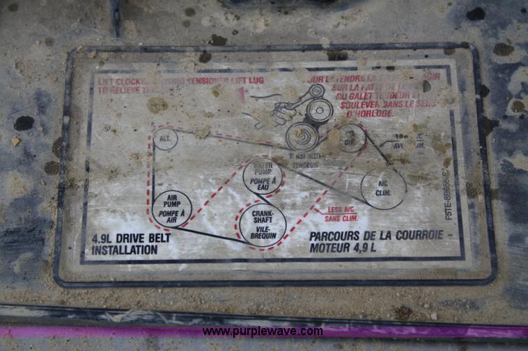 image for item 5101 1996 Ford Club Wagon E150 van