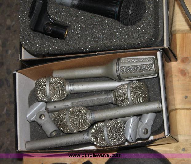 image for item 6330 (12) microphones