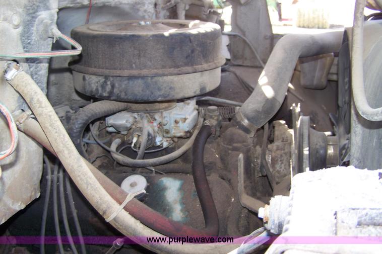 image for item 7334 1970 International Lonestar 1700 dump truck