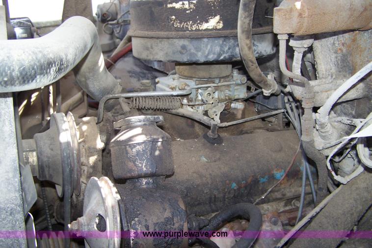 image for item 7334 1970 International Lonestar 1700 dump truck