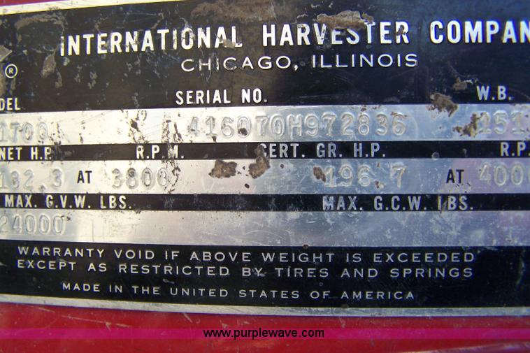 image for item 7334 1970 International Lonestar 1700 dump truck