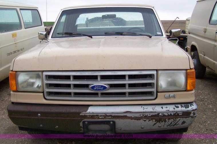 image for item 7342 1990 Ford F150 Custom extended cab pickup truck