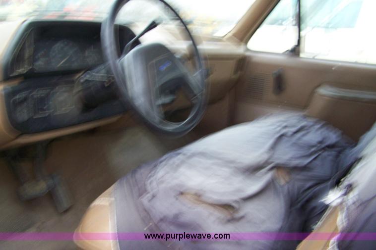 image for item 7342 1990 Ford F150 Custom extended cab pickup truck