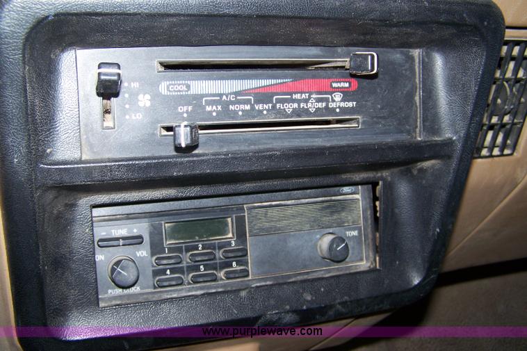 image for item 7342 1990 Ford F150 Custom extended cab pickup truck