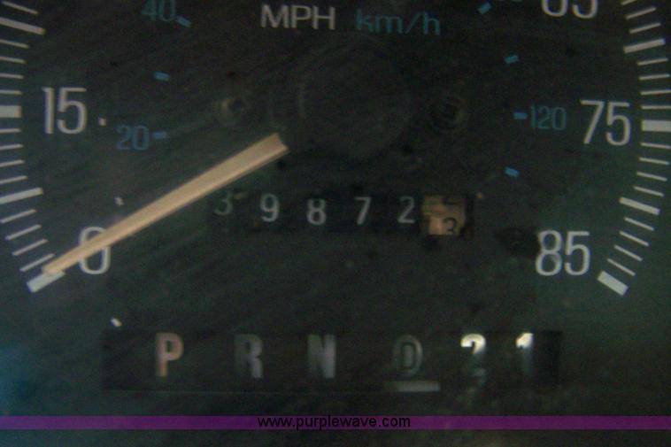 image for item 7342 1990 Ford F150 Custom extended cab pickup truck