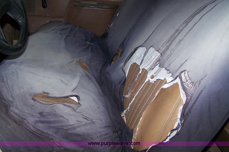 image for item 7342 1990 Ford F150 Custom extended cab pickup truck