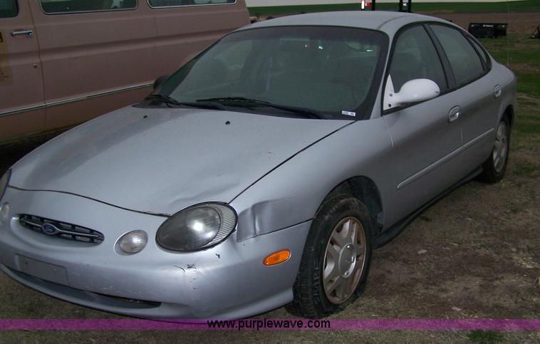 image for item 7346 1999 Ford Taurus LX