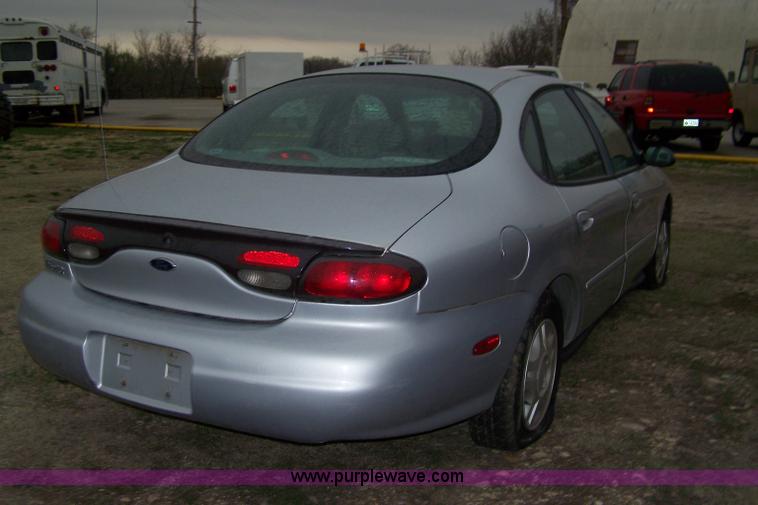 image for item 7346 1999 Ford Taurus LX