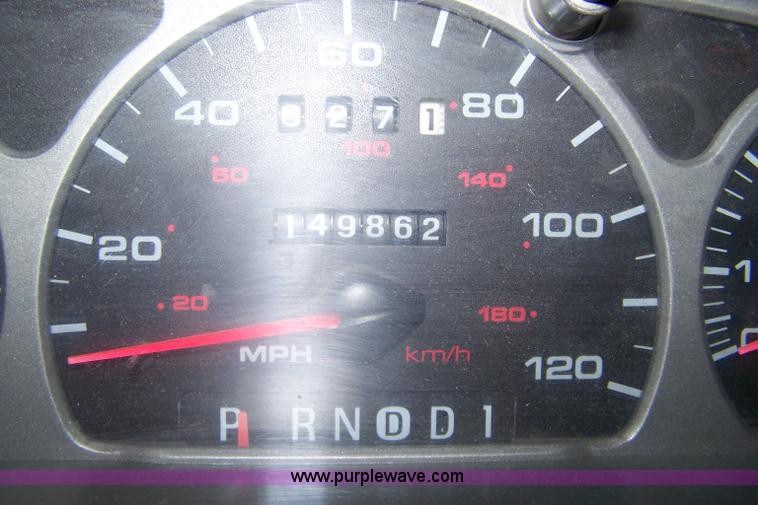 image for item 7346 1999 Ford Taurus LX