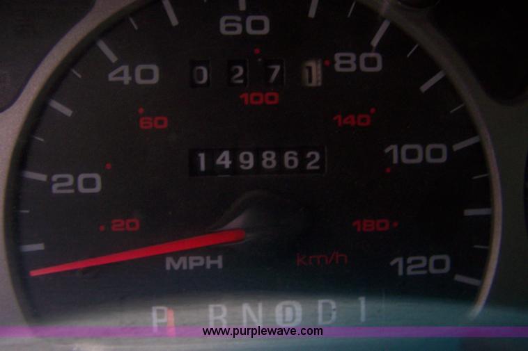 image for item 7346 1999 Ford Taurus LX