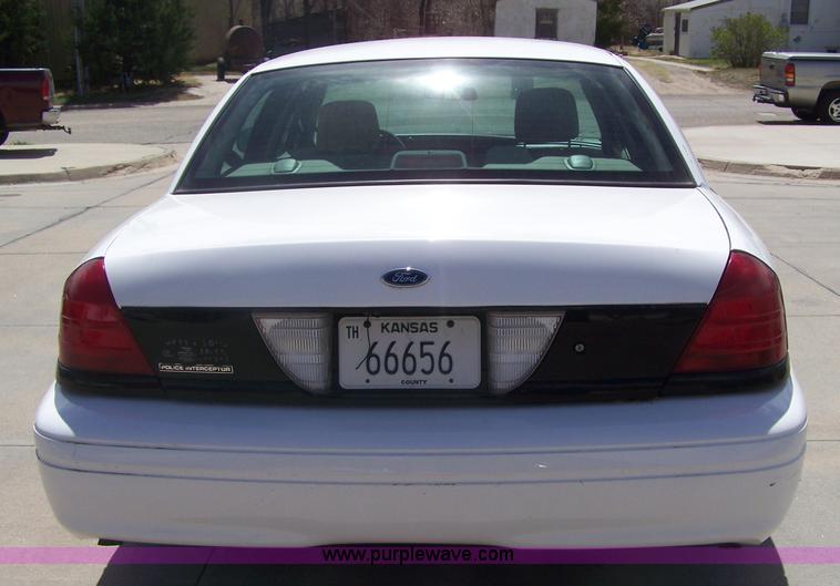 image for item 7466 2006 Ford Crown Victoria Police Interceptor
