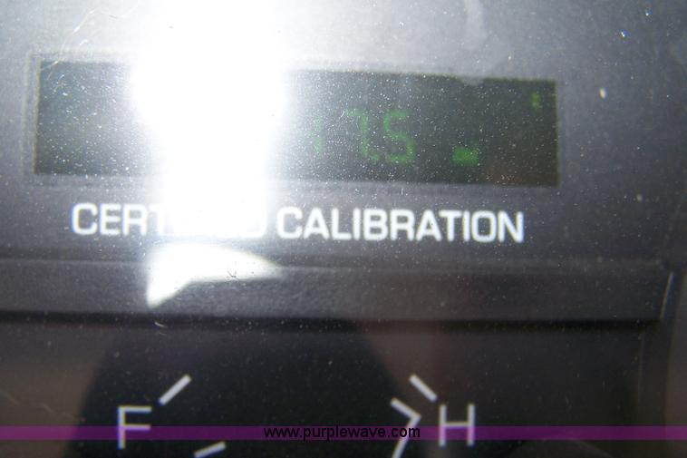 image for item 7466 2006 Ford Crown Victoria Police Interceptor