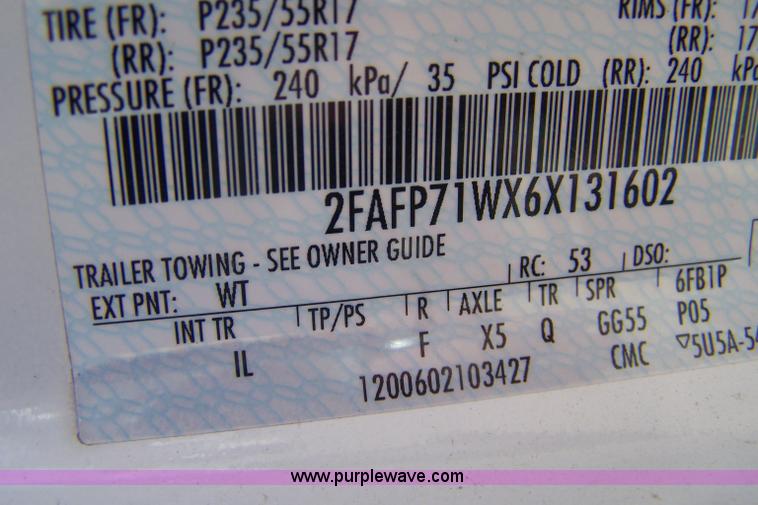 image for item 7466 2006 Ford Crown Victoria Police Interceptor