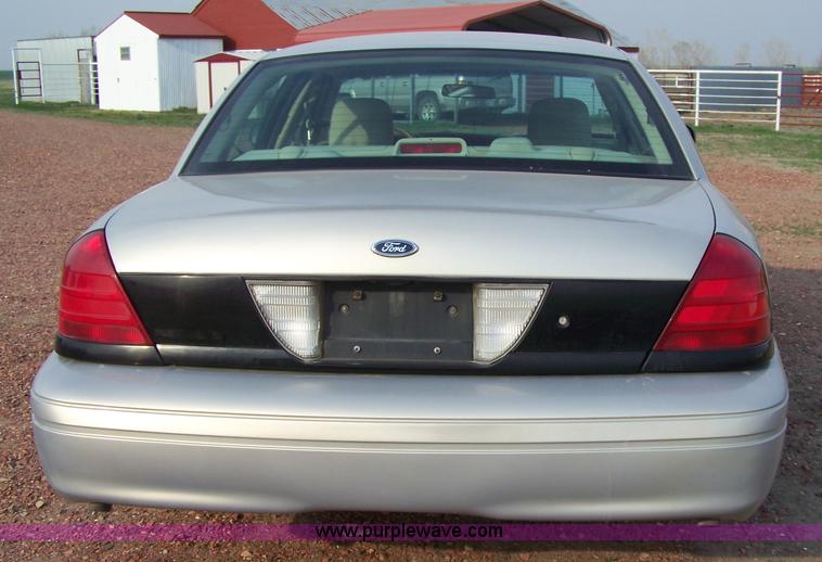 image for item 7467 2006 Ford Crown Victoria Police Interceptor