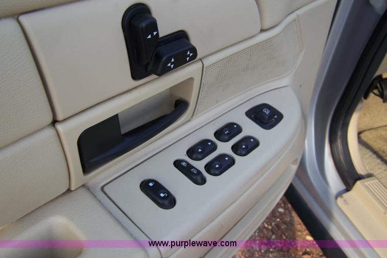 image for item 7467 2006 Ford Crown Victoria Police Interceptor