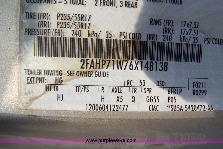 image for item 7467 2006 Ford Crown Victoria Police Interceptor