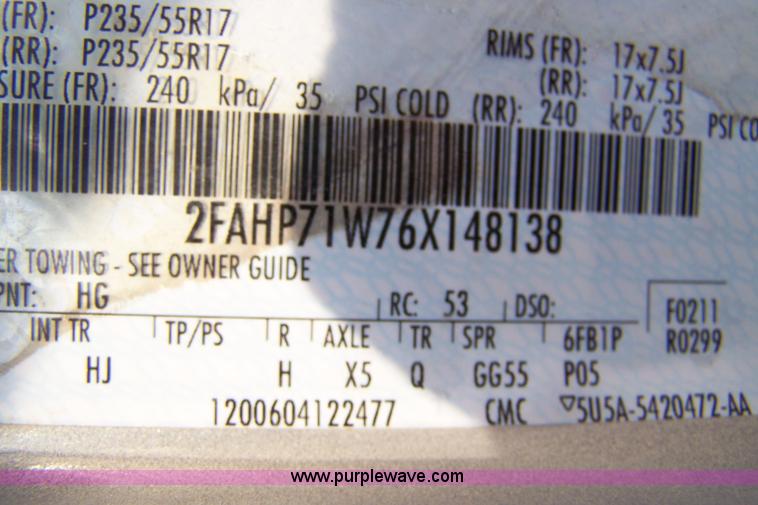 image for item 7467 2006 Ford Crown Victoria Police Interceptor