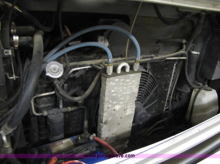 image for item 8480 1992 Chevrolet P30 Fleetwood Coronado RV motor-home