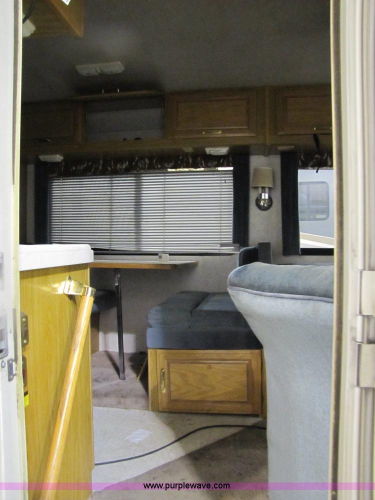 image for item 8480 1992 Chevrolet P30 Fleetwood Coronado RV motor-home