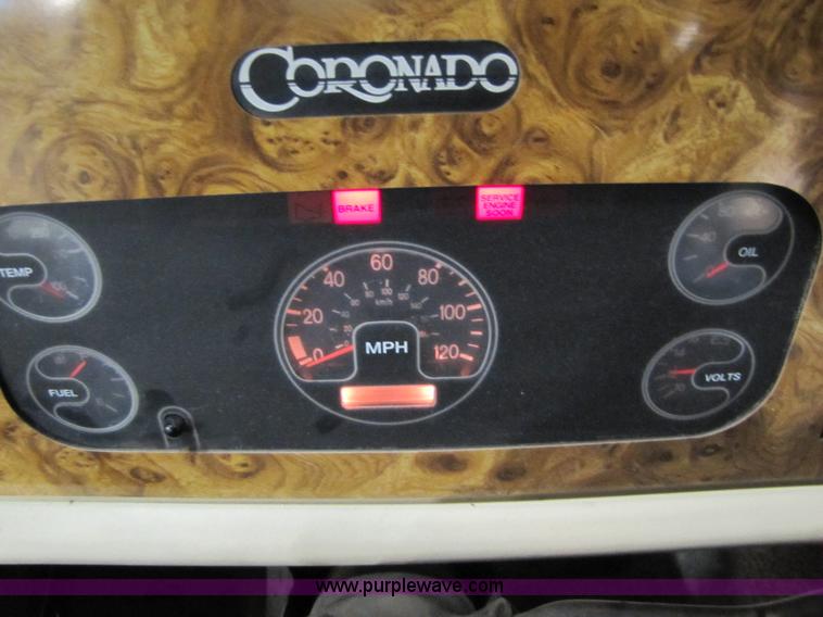 image for item 8480 1992 Chevrolet P30 Fleetwood Coronado RV motor-home