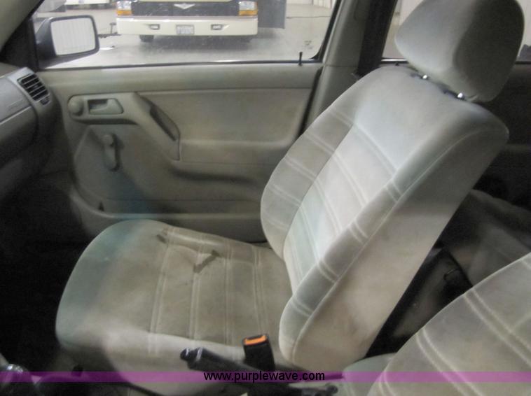 image for item 8544 1996 Volkswagen Golf