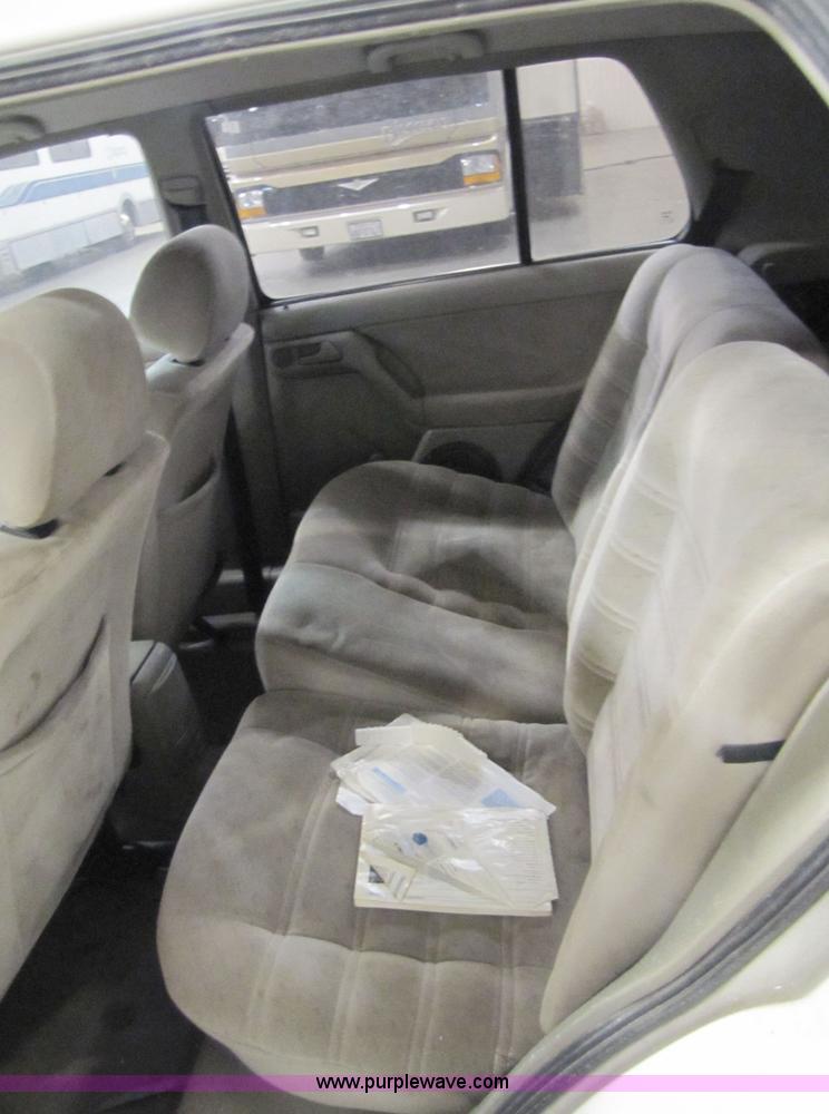 image for item 8544 1996 Volkswagen Golf