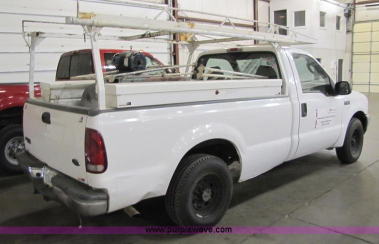 image for item 8545 2003 Ford F250 XL pickup truck