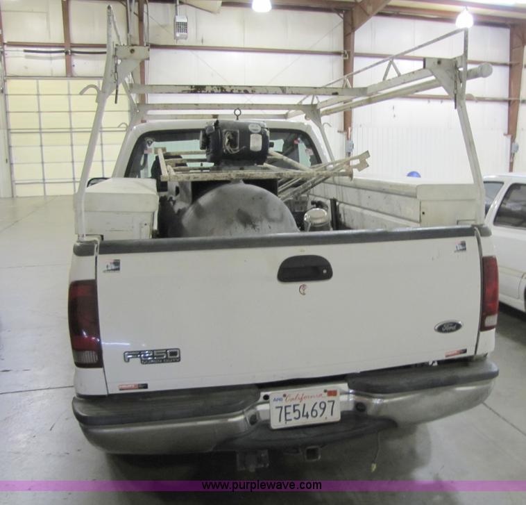 image for item 8545 2003 Ford F250 XL pickup truck