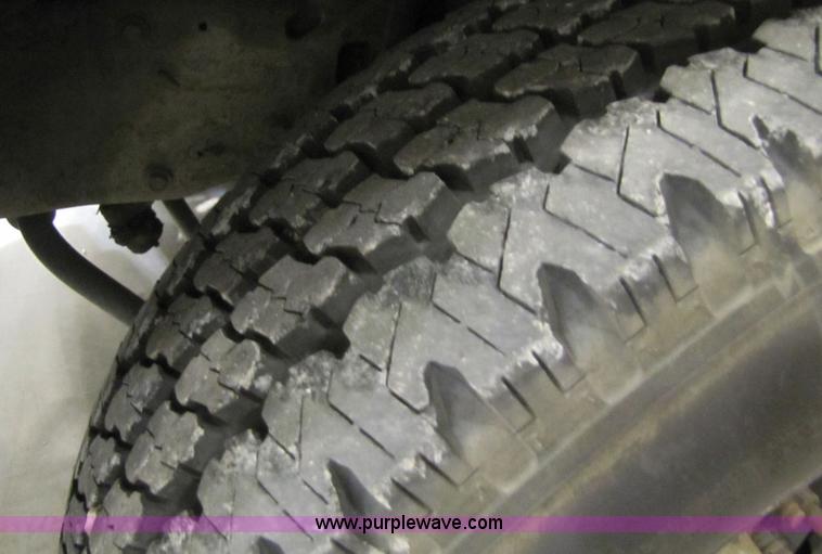 image for item 8545 2003 Ford F250 XL pickup truck