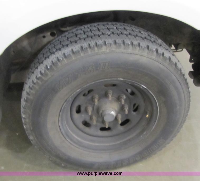 image for item 8545 2003 Ford F250 XL pickup truck