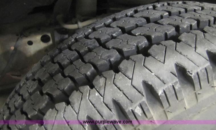 image for item 8545 2003 Ford F250 XL pickup truck