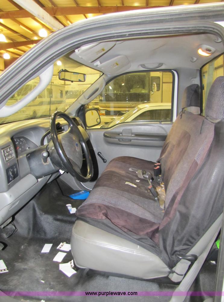 image for item 8545 2003 Ford F250 XL pickup truck