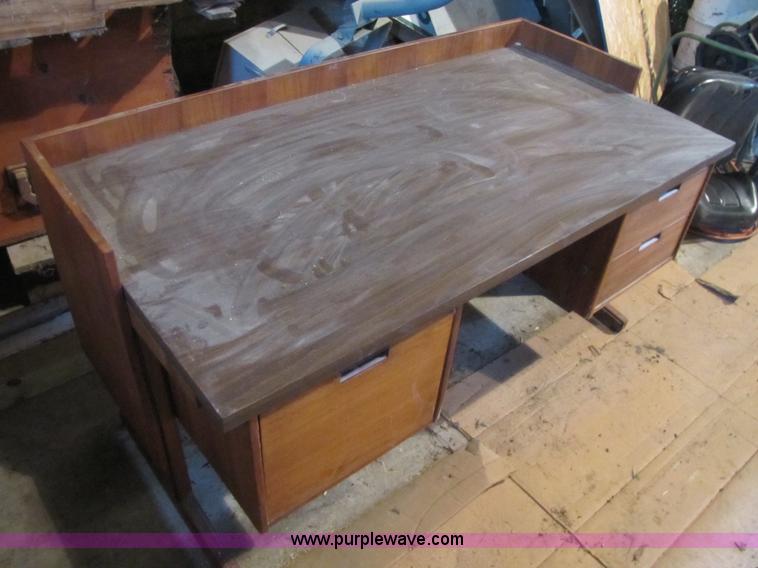 image for item 8664 Assorted office furniture