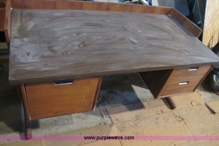 image for item 8664 Assorted office furniture