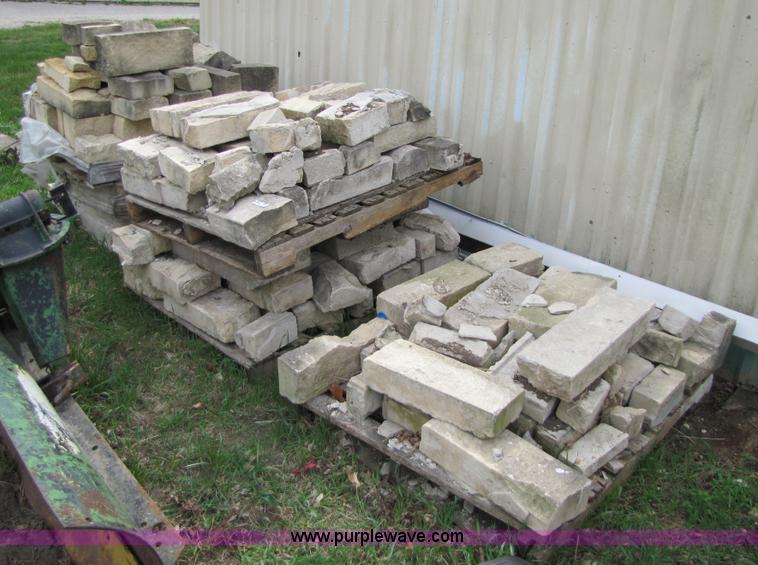 image for item 8670 Limestone blocks