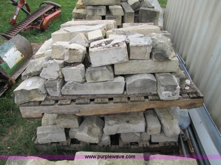 image for item 8670 Limestone blocks