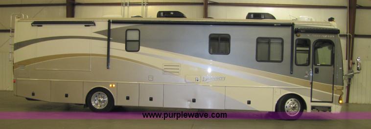 image for item 8690 2006 Fleetwood Discovery 39V RV motor home