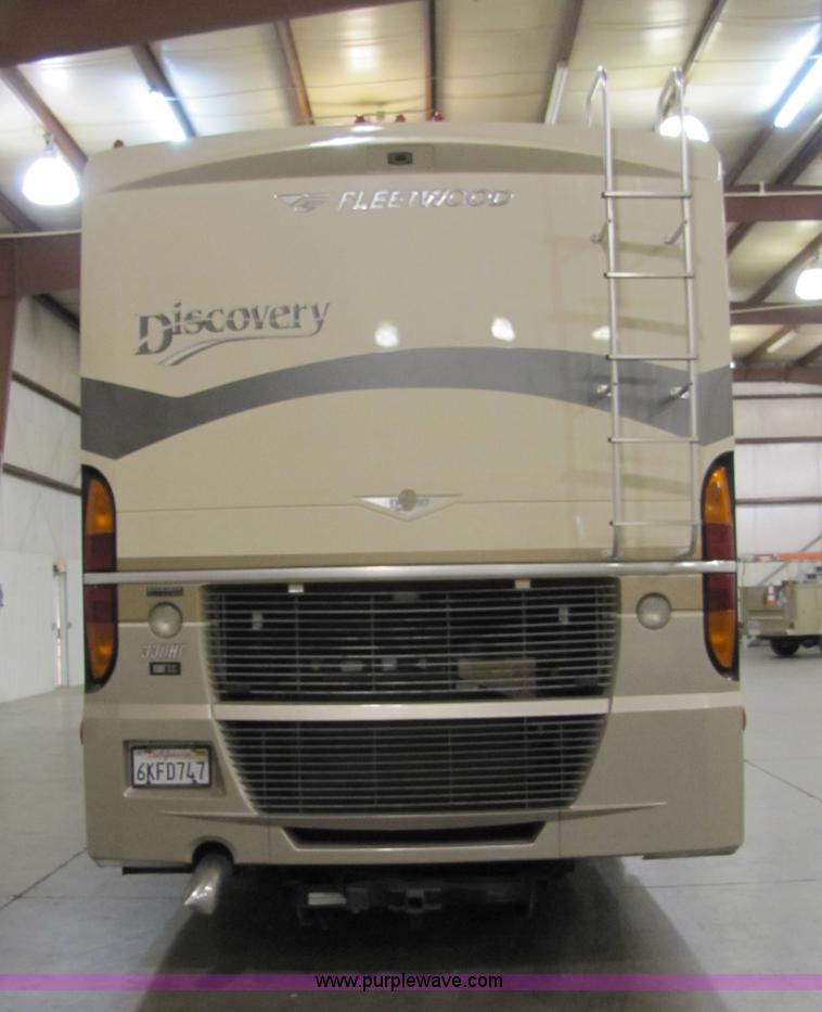 image for item 8690 2006 Fleetwood Discovery 39V RV motor home
