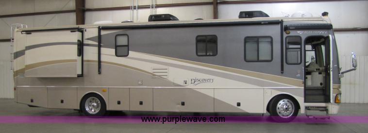 image for item 8690 2006 Fleetwood Discovery 39V RV motor home