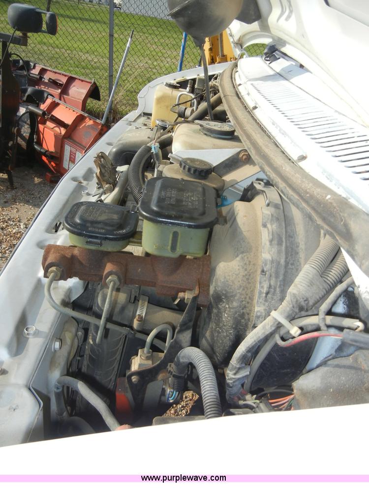 image for item 8721 1992 Chevrolet G20 Sport Van