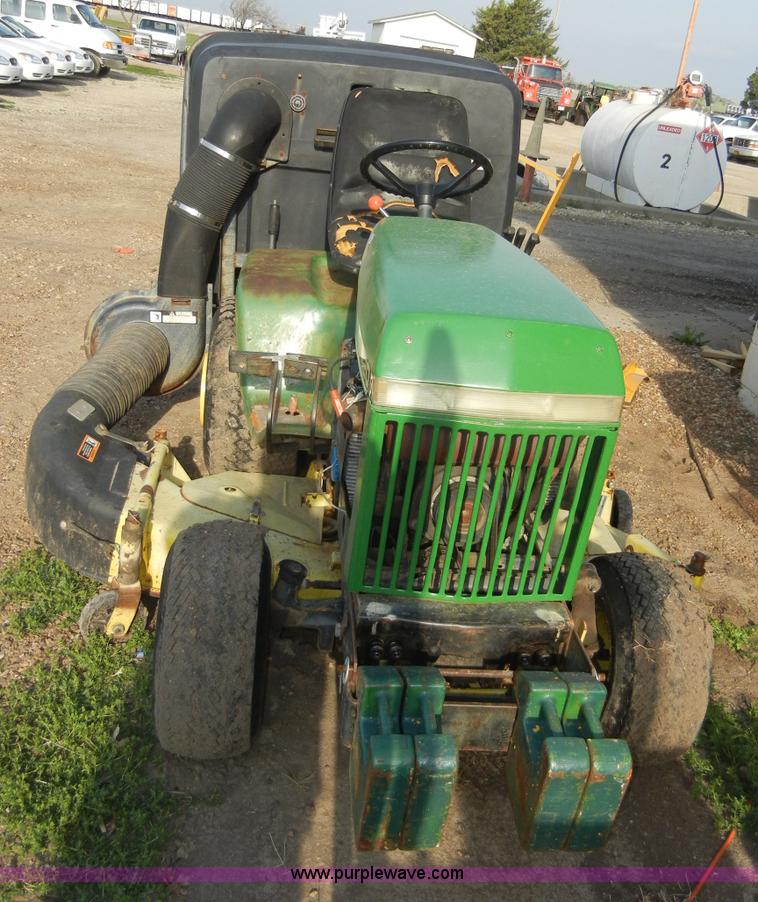 image for item 8723 John Deere 420 lawn mower with bagger