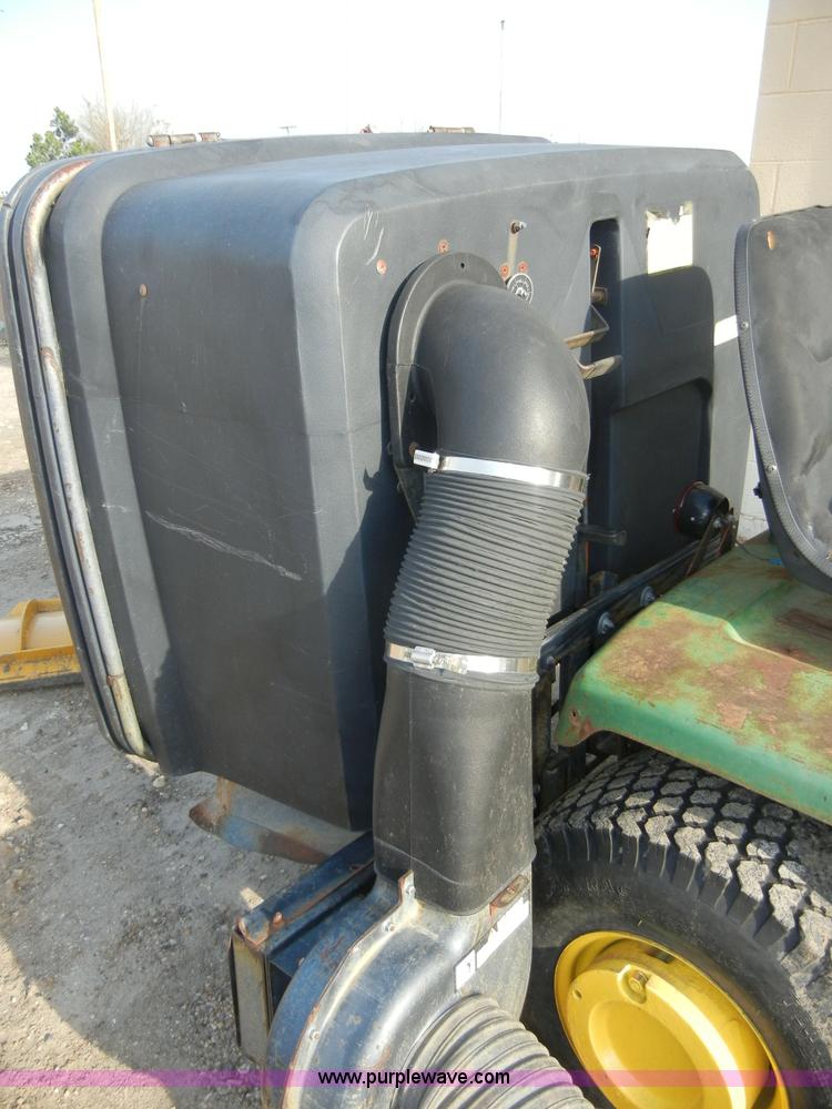 image for item 8723 John Deere 420 lawn mower with bagger