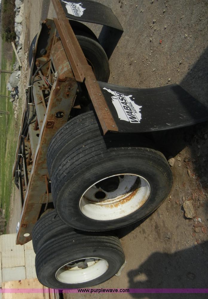 image for item 8725 Semi trailer running gear