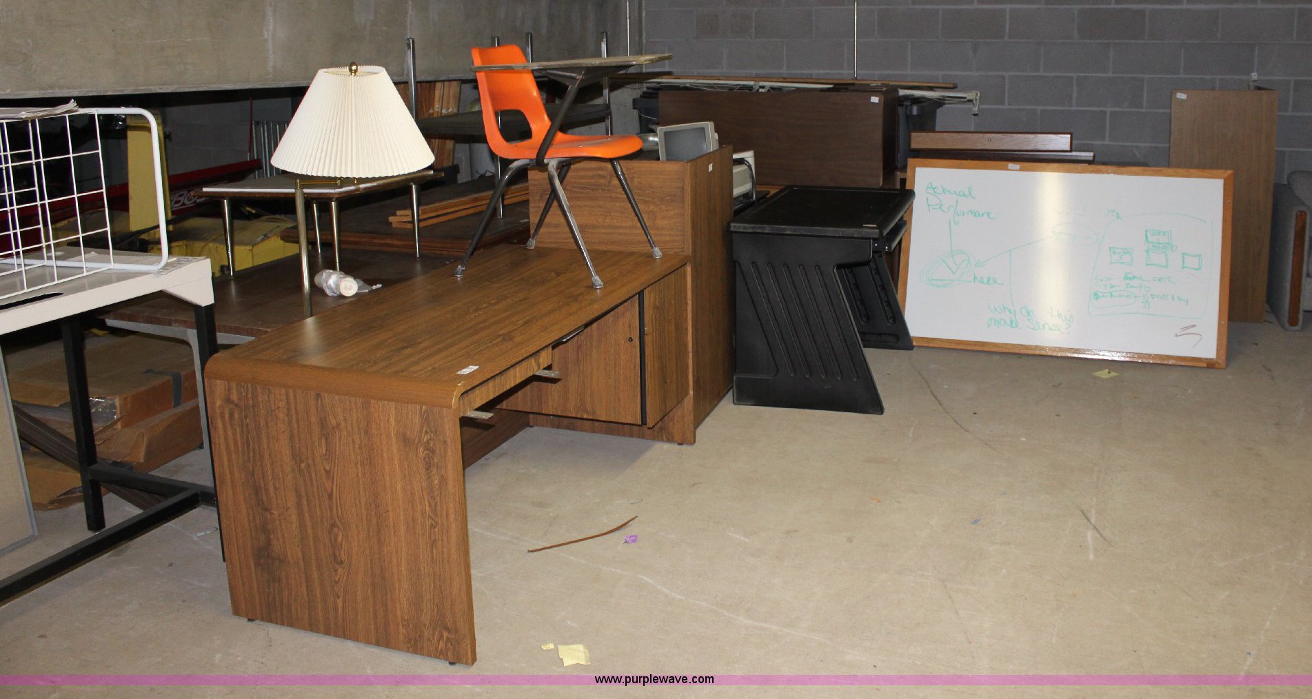 Assorted office furniture in Wichita, KS Item 6439 sold Purple Wave