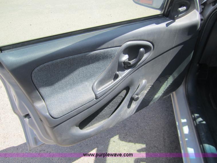 image for item 3086 2002 Chevrolet Cavalier