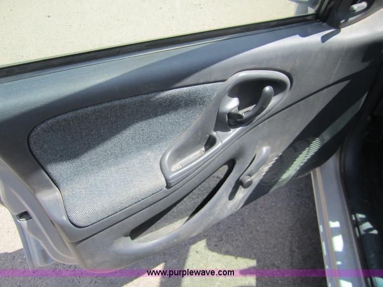 image for item 3086 2002 Chevrolet Cavalier