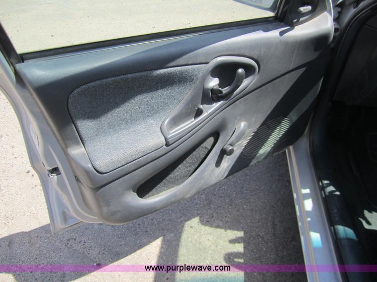 image for item 3086 2002 Chevrolet Cavalier